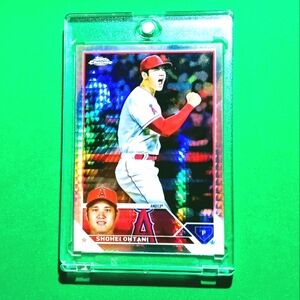 Shohei Ohtani Topps Chrome Mega Refractor #17 2023